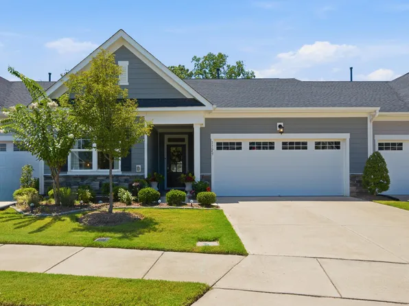 1129 Surveyor Dr, Durham, NC 27703