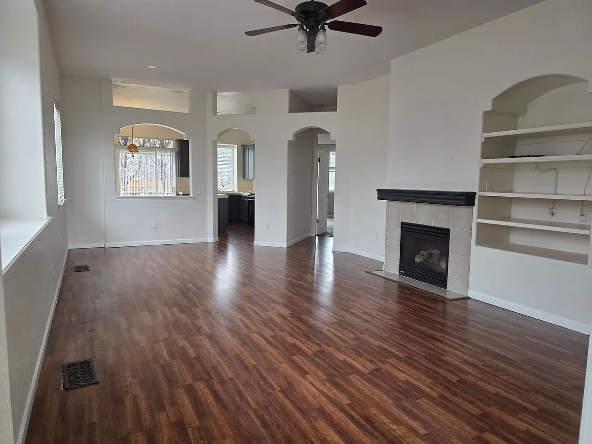 Building Photo - 7205 Grand Island Dr