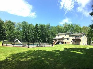 188 Quaker St, Wallkill, NY 12589