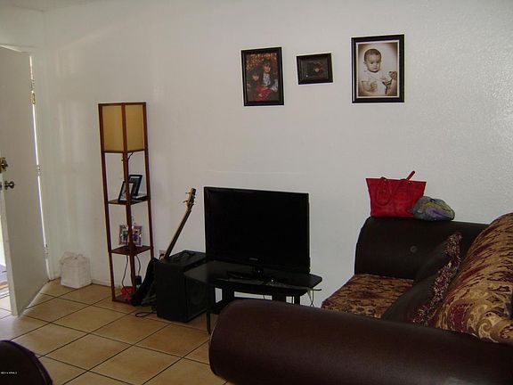 4th image of 317 E Vine Cir