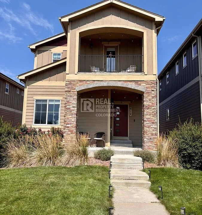 914 Antrim Loop