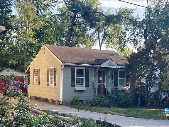 3rd image of 223 Raymond St
