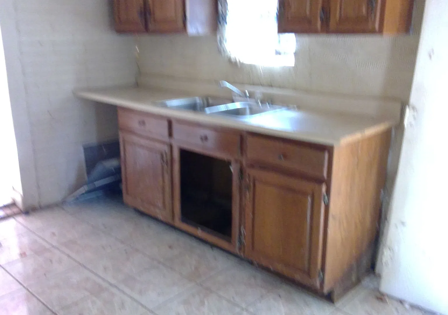 Mov-in Ready — Photo 2