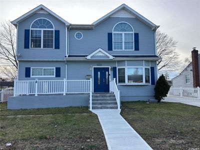 23 Penndale Drive, Amityville, NY, 11701