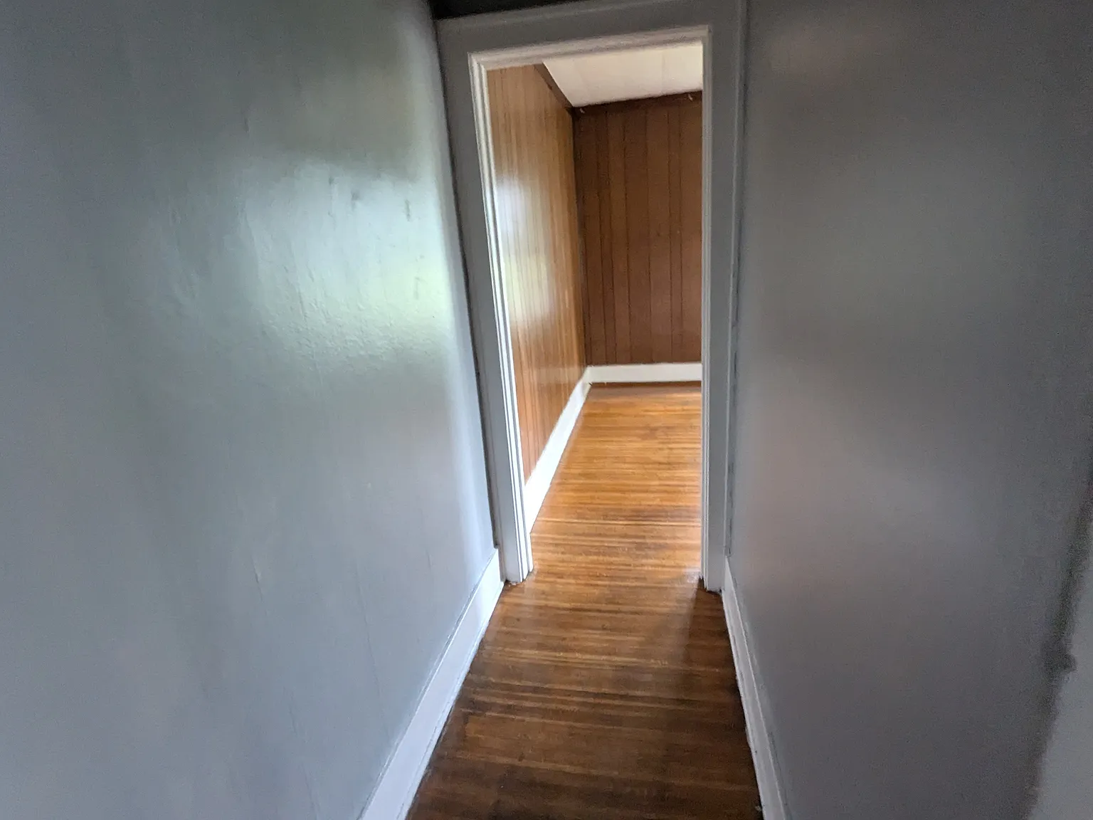 950 Bay St — Photo 2