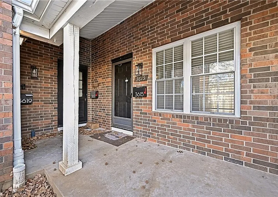 3615 NE 68th Ter