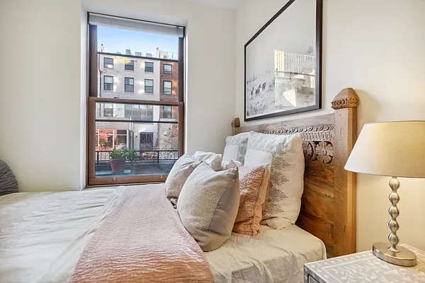 Rented by Corcoran | media 23