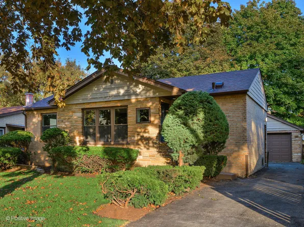 1521 Seymour Ave, North Chicago, IL 60064