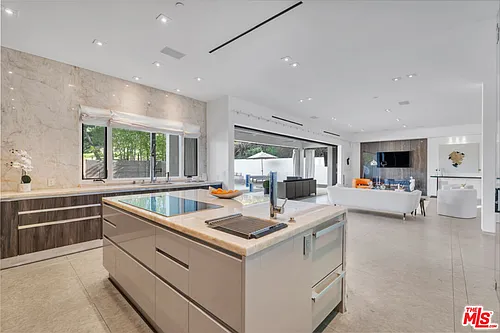 23136 Park Contessa Photo 1