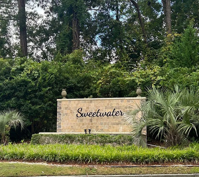 6308 Sweetwater Blvd
