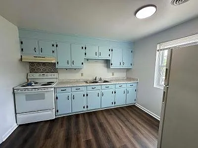 2126 Carvin St NE #5 — Photo 4