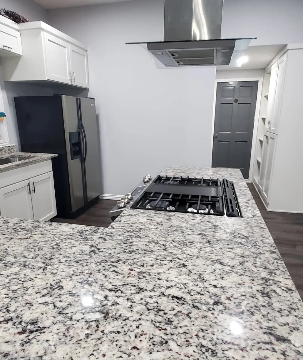 3 bed, 1232 sqft, $2,000 — Photo 2