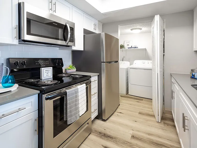 Brighton Place Apartments — Photo 13