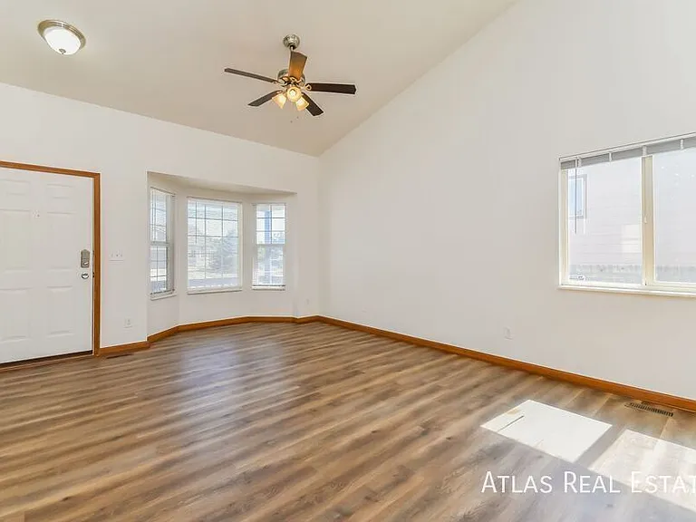 5187 Fennel Dr — Photo 3