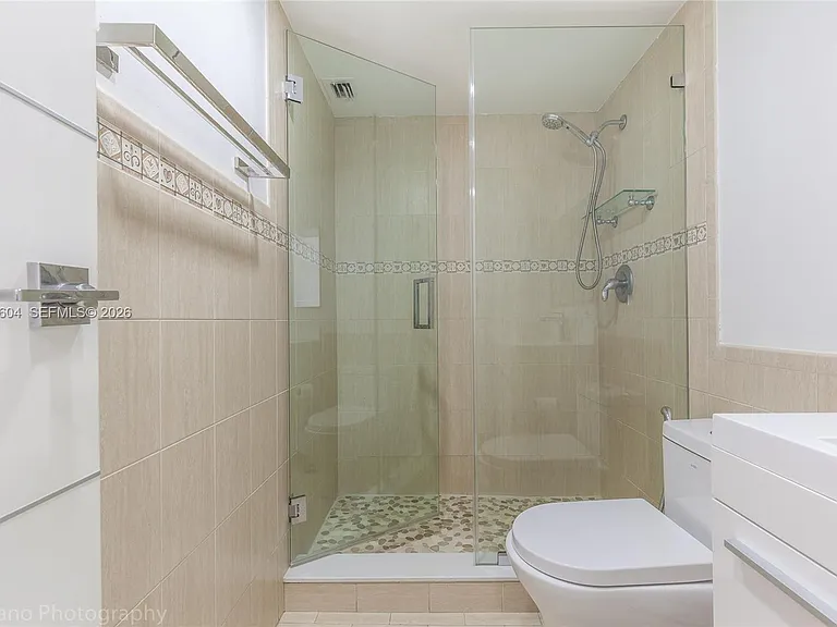 5555 Collins Ave #9U — Photo 17