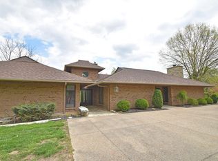 2810 Devils Backbone Rd, Cincinnati, OH 45233