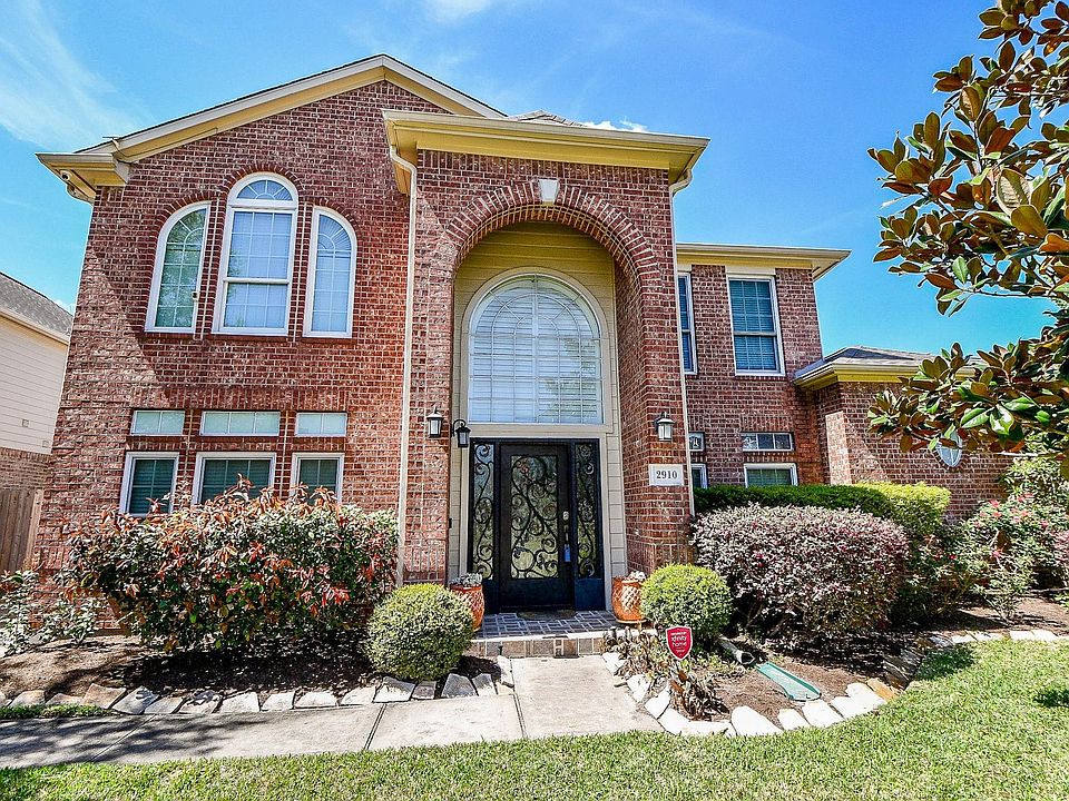 1st image of 2910 Clayton Ridge Ct