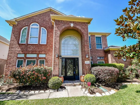 2910 Clayton Ridge Ct, Houston, TX 77082