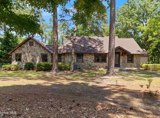 2006 W Broad Street, Elizabethtown, NC 28337