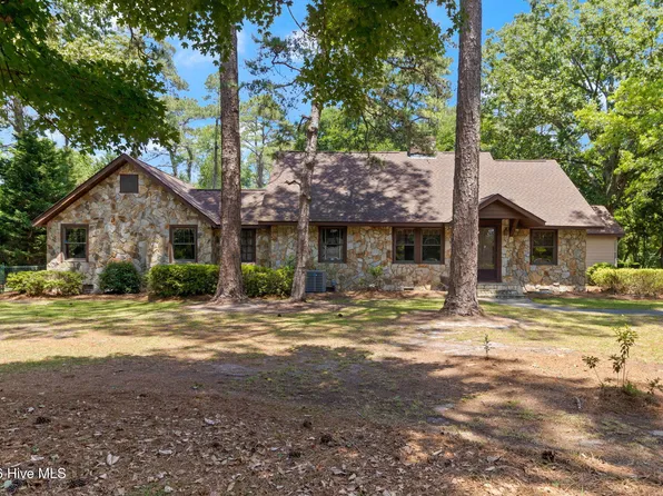 2006 W Broad Street, Elizabethtown, NC 28337