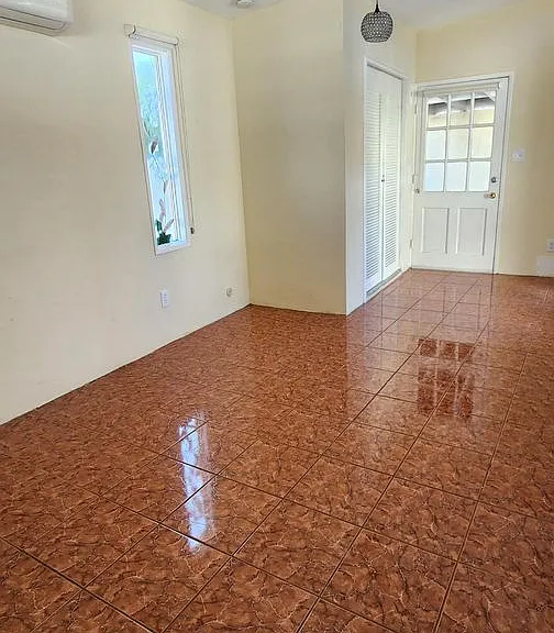 4490 Pomona Ave — Photo 8