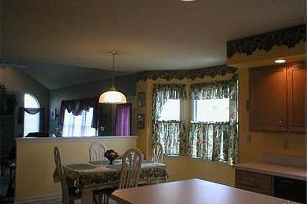 2nd image of 2644 Lynnwood Dr