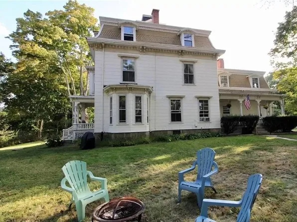 7 Nichols Ln APT 6, Hope Valley, RI 02832