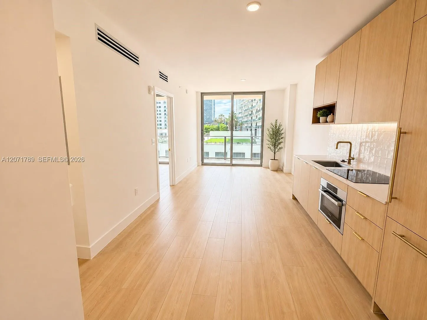 The Standard Midtown — Photo 2