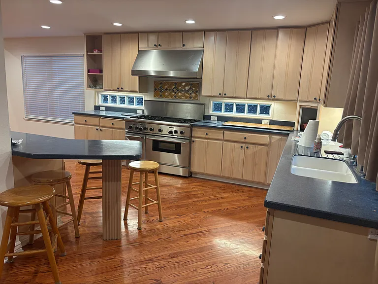 5468 Century Plaza Way — Photo 15