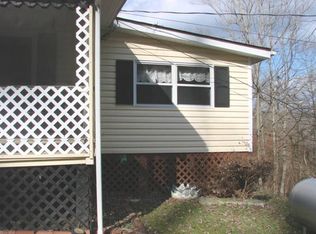 4371 Green Valley Rd, Huntington, WV 25701