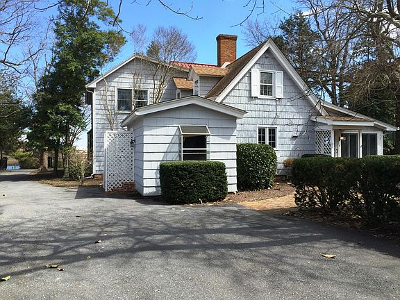 2nd image of 124 Gills Neck Road