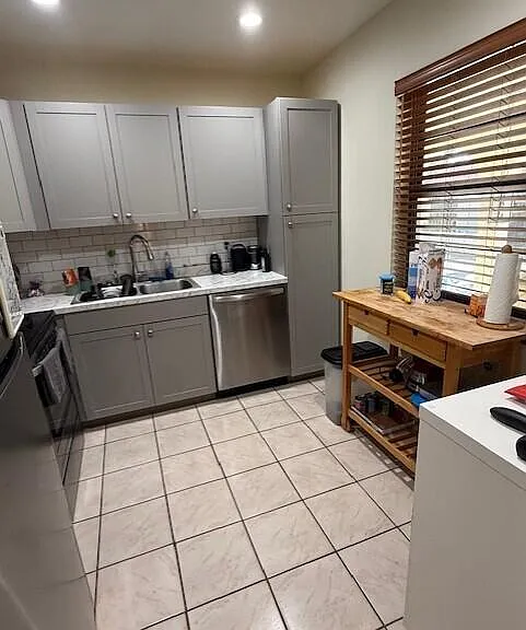 132 S Cypress Rd #523 — Photo 5