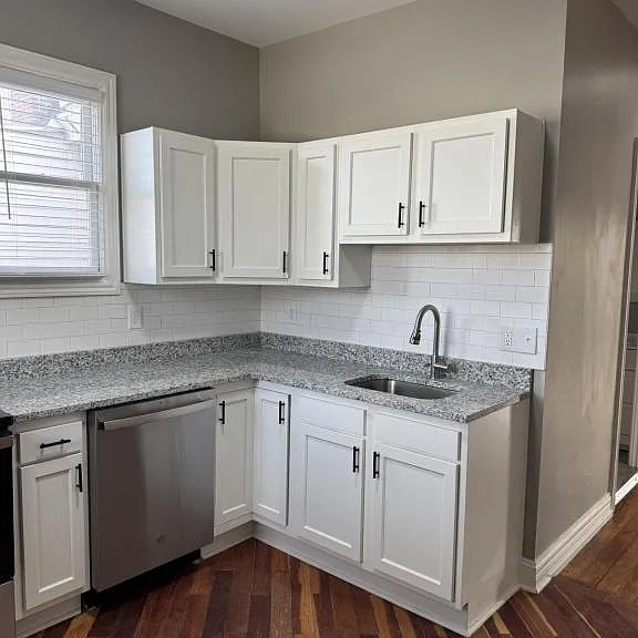 2718 S 3rd St — Photo 24