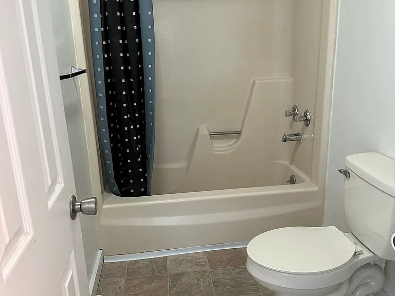 10 Macomb St #7 — Photo 3