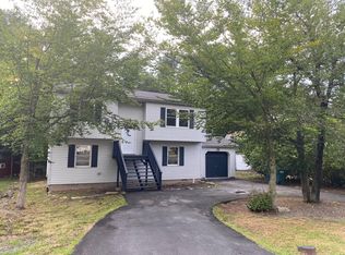 3160 Carobeth Dr, Tobyhanna, PA