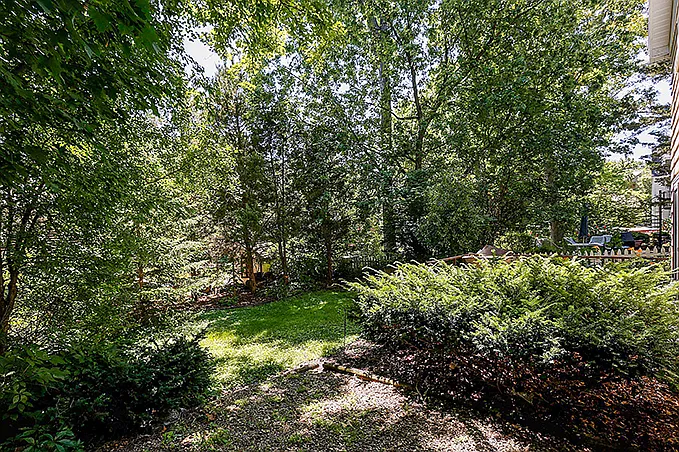 673 N Park Blvd — Photo 3