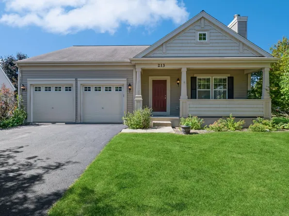 213 W Savoy Dr, Round Lake, IL 60073
