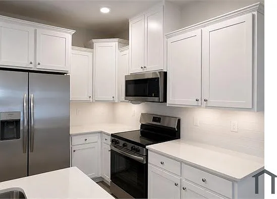 333 Callie Dr — Photo 3
