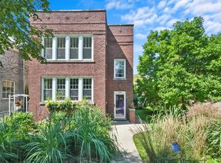 1206 Dewey Ave, Evanston, IL 60202