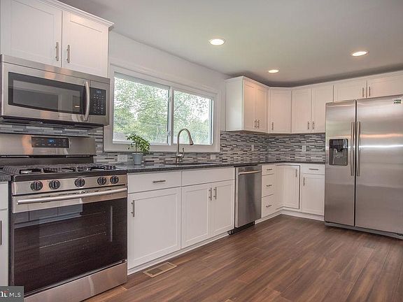 5th image of 313 Hudson Dr