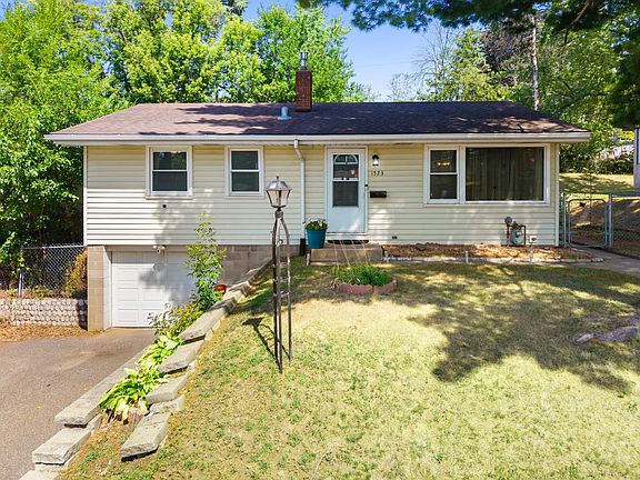 3rd image of 1523 Old Hudson Rd