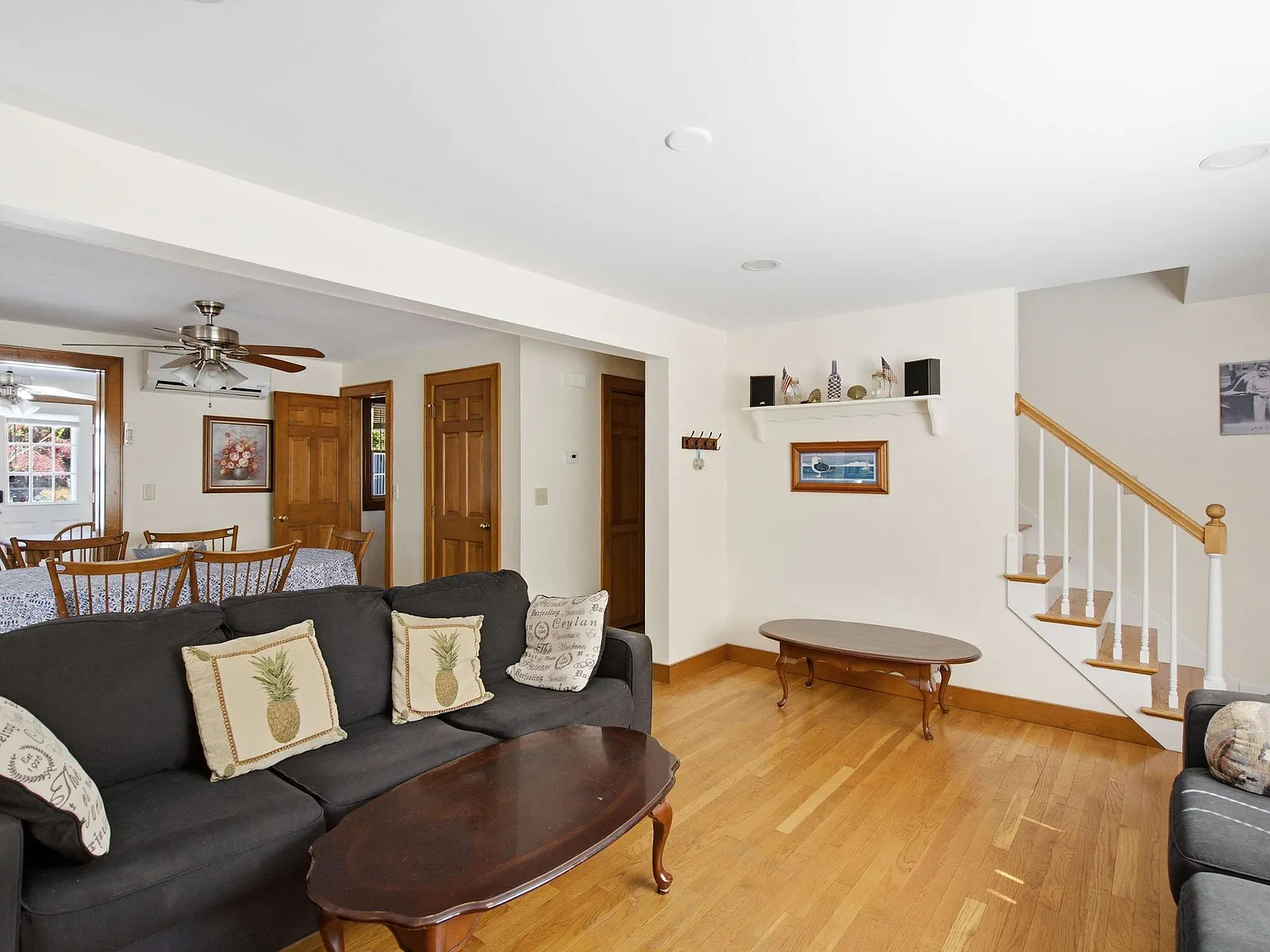 4 bed, 2.5 bath, 2000 sqft, $2,500 — Photo 4