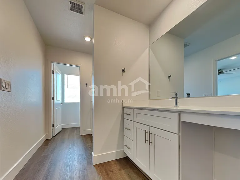 8141 Braavos Peninsula Ave — Photo 11
