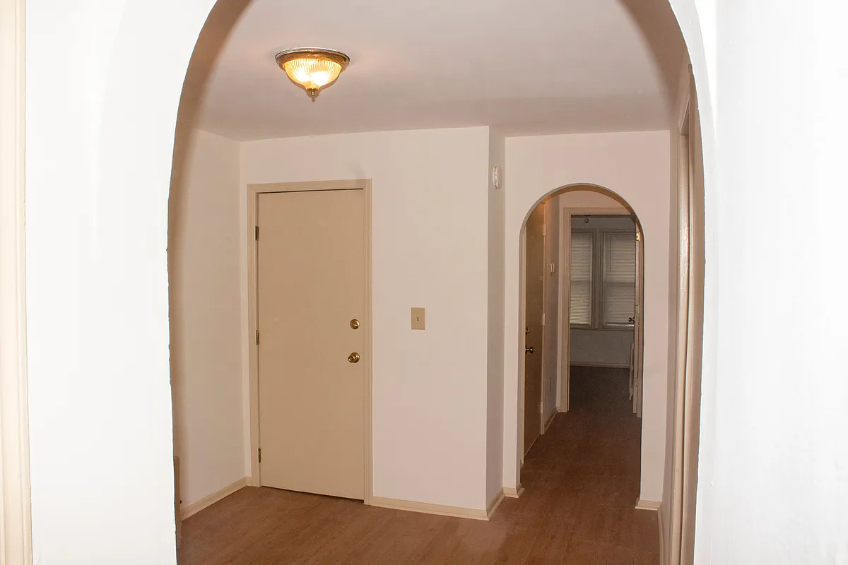 Building Photo - 227 Lincoln Ave #2