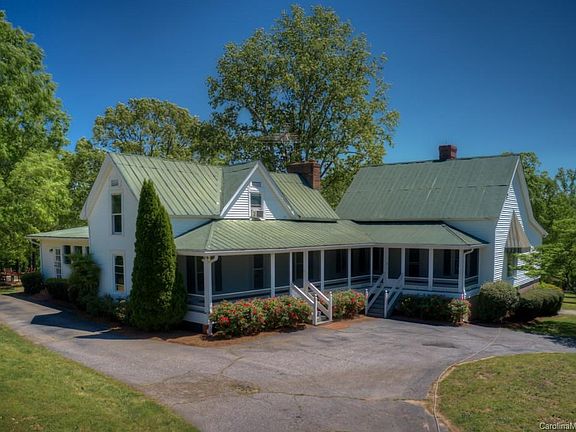 3rd image of 1124 Tugaloo Rd