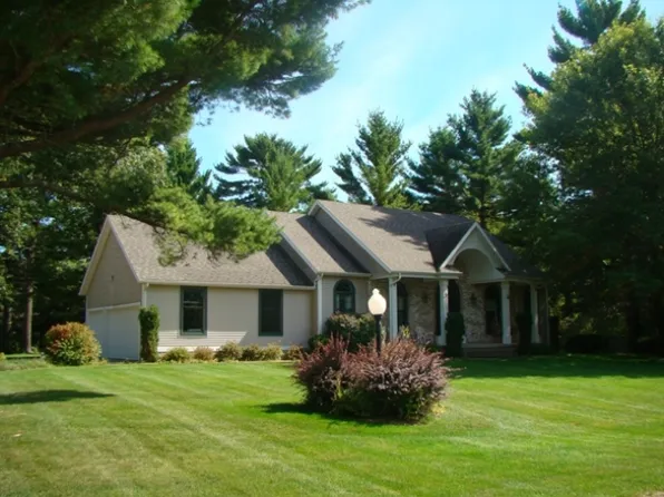 6311 Oakbury Dr, Wisconsin Rapids, WI 54494