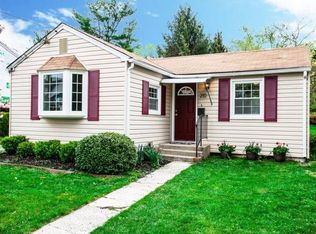 210 Queen St NE, Leesburg, VA 20176