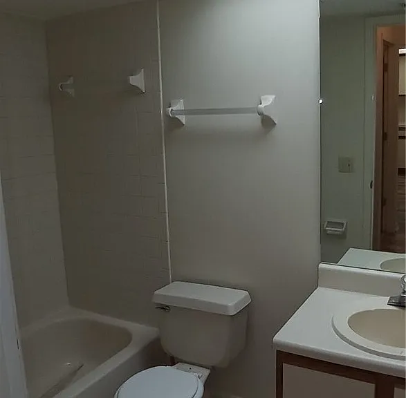 2135 Crystal Dr #45 — Photo 17