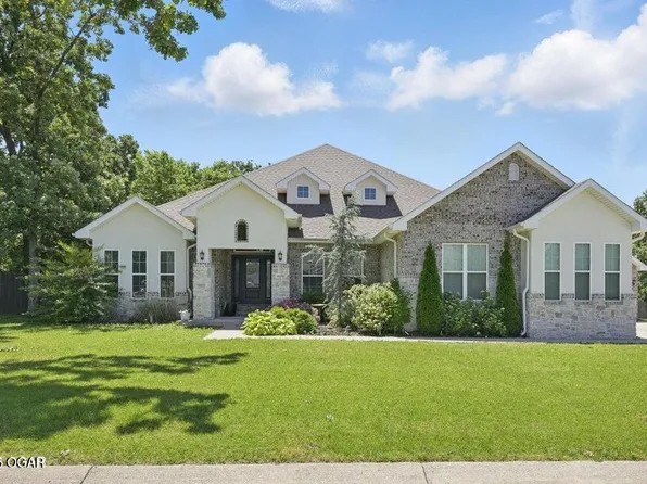104 Van Dusen Ln, Carl Junction, MO 64834