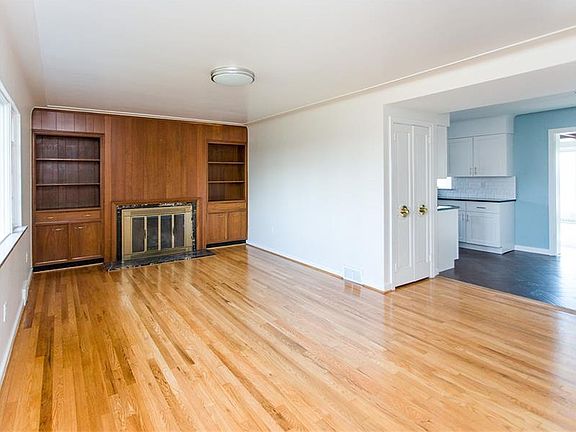 4th image of 1222 Dennis Ave